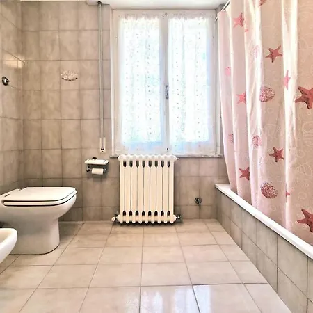 Pochi Passi Dal Mareampia Casa & Cortile Privato Apartment *
