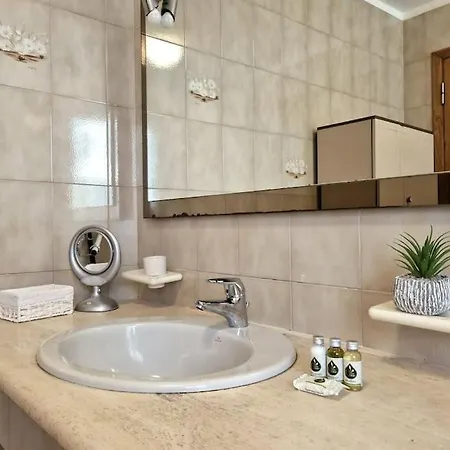 Pochi Passi Dal Mareampia Casa & Cortile Privato Apartment *