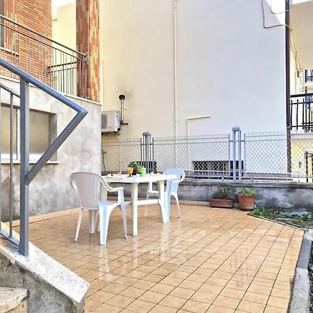 Pochi Passi Dal Mareampia Casa & Cortile Privato Porto SantʼElpidio