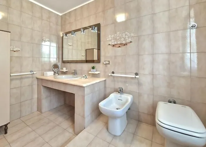Pochi Passi Dal Mareampia Casa & Cortile Privato * Porto SantʼElpidio